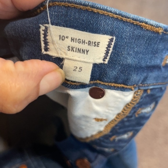 Madewell 10" High-Rise Skinny Jeans in Hanna Wash Size 25 - Picture 9 of 11